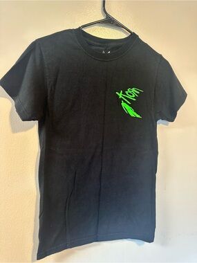 KORN Band Short Sleeve T-Shirt Womens Size Small with Backhit Logo Y2K